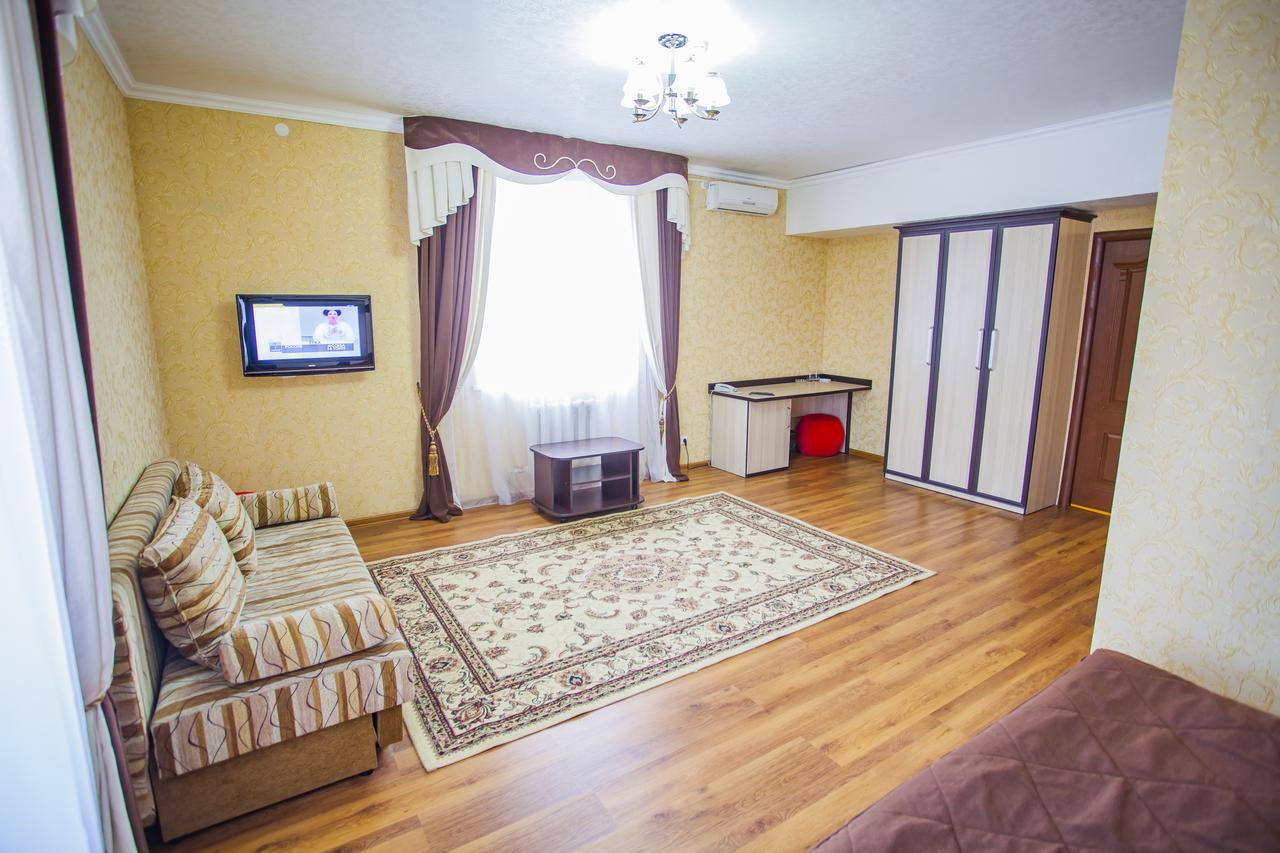 Jumbaktas Borovoe Hotel エクステリア 写真