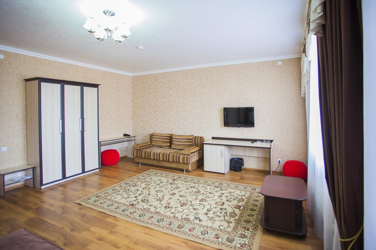 Jumbaktas Borovoe Hotel エクステリア 写真