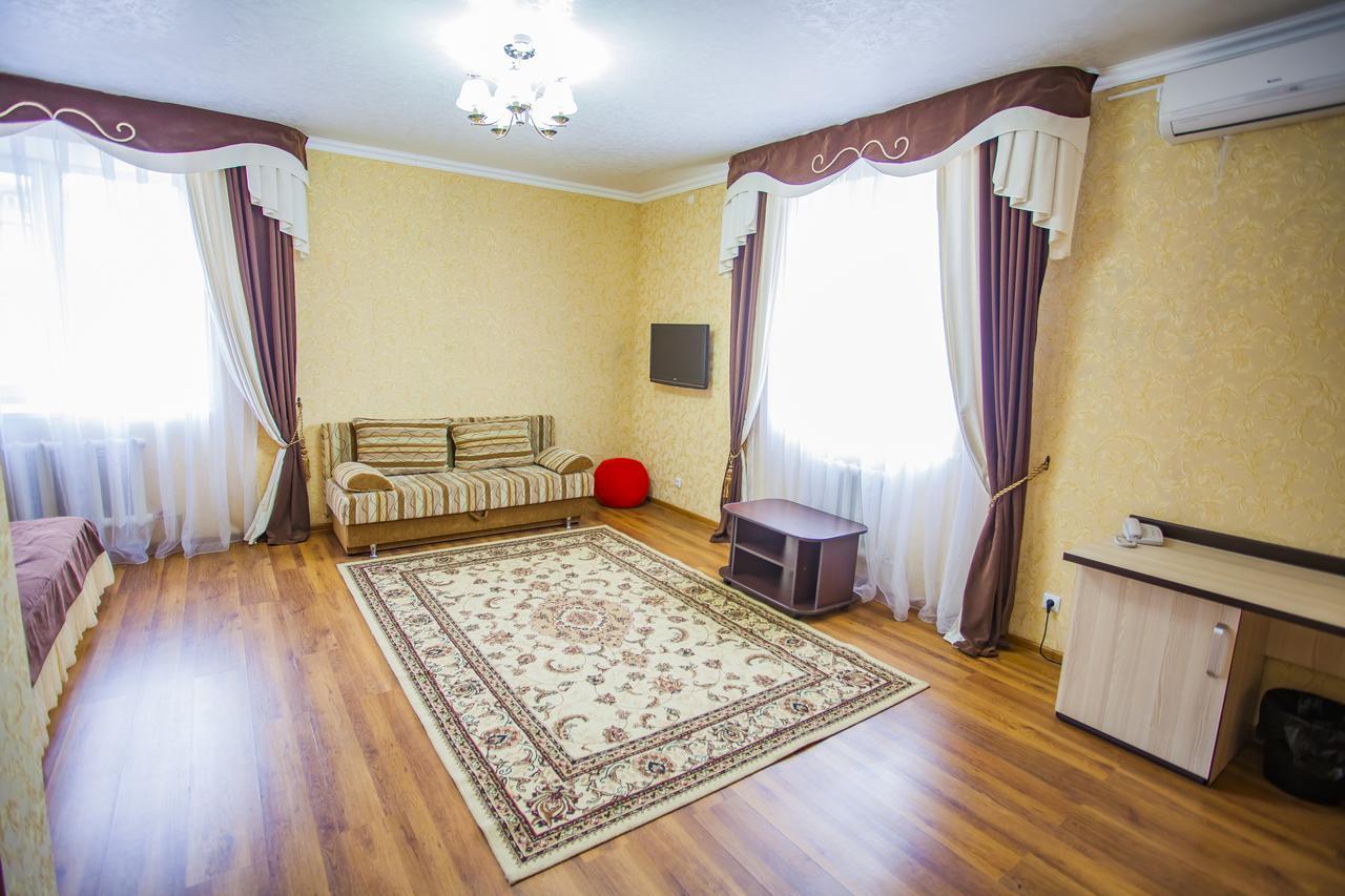 Jumbaktas Borovoe Hotel エクステリア 写真