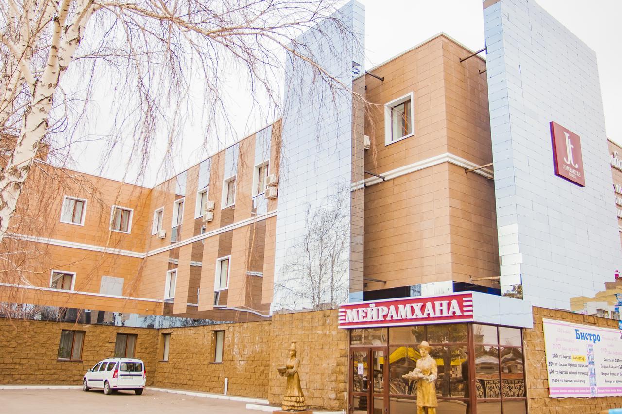 Jumbaktas Borovoe Hotel エクステリア 写真